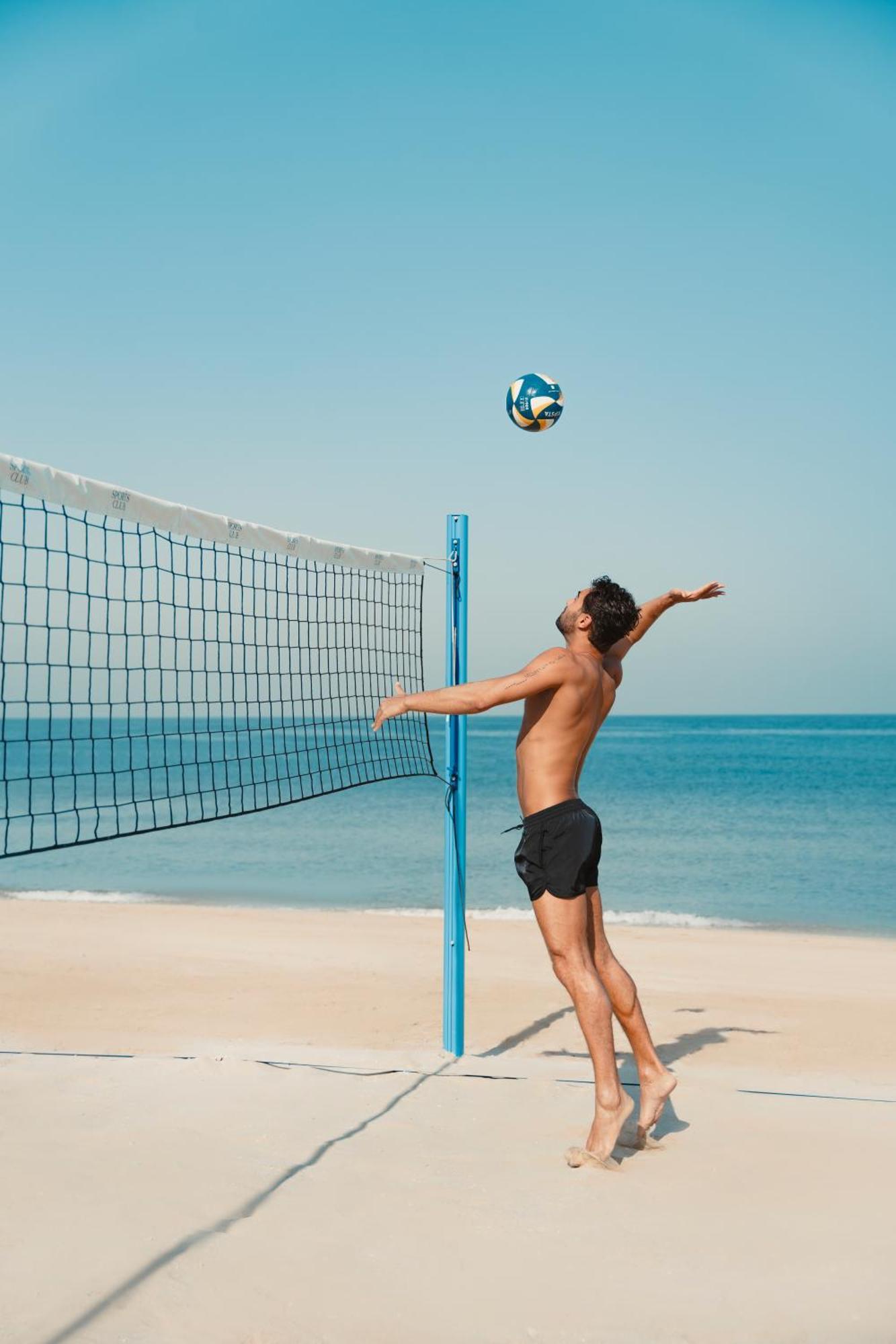 Hotel Delano Dubai At Bluewaters Exterior foto A player blocks the ball